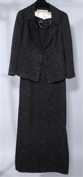 One black embroidered I. Magni