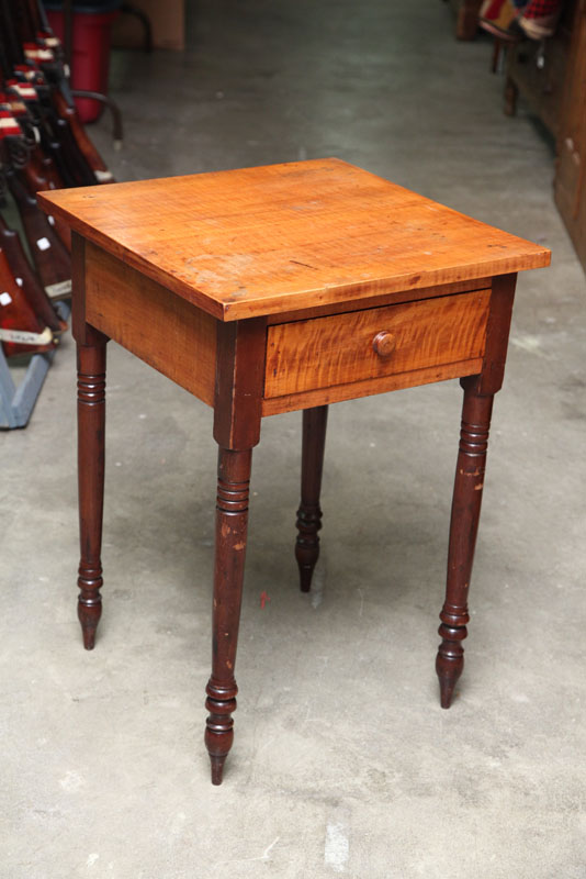 ONE DRAWER STAND. Curly maple and