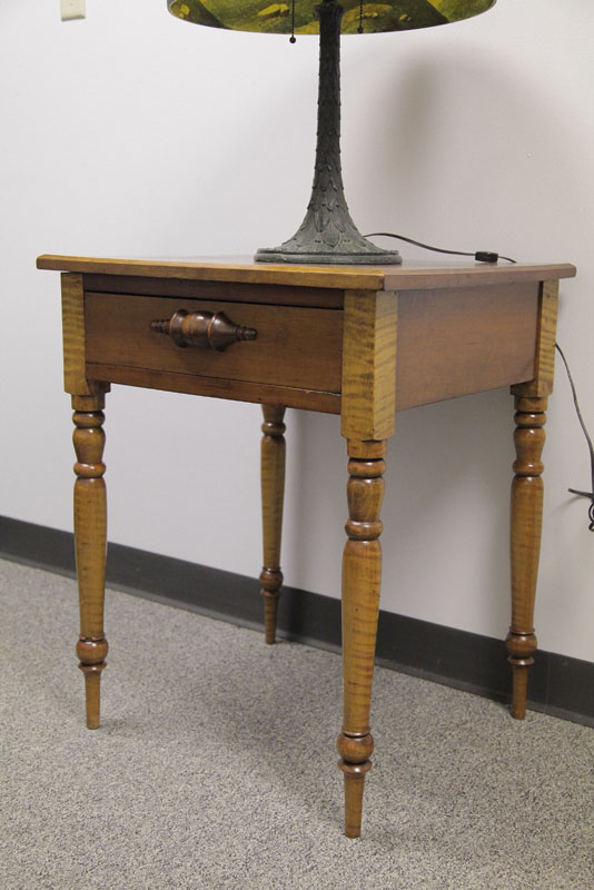 ONE DRAWER STAND. Mixed woods