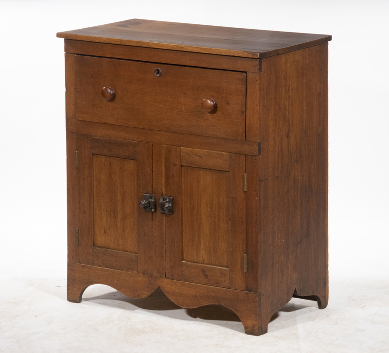 ONE DRAWER - TWO DOOR SMALL CHEST