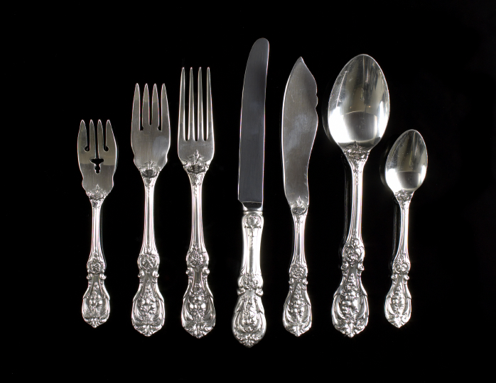 One Hundred Twenty-Five-Piece Set