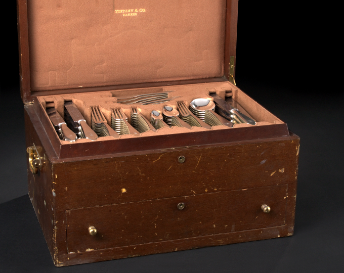 One Hundred Twenty-Nine-Piece Set