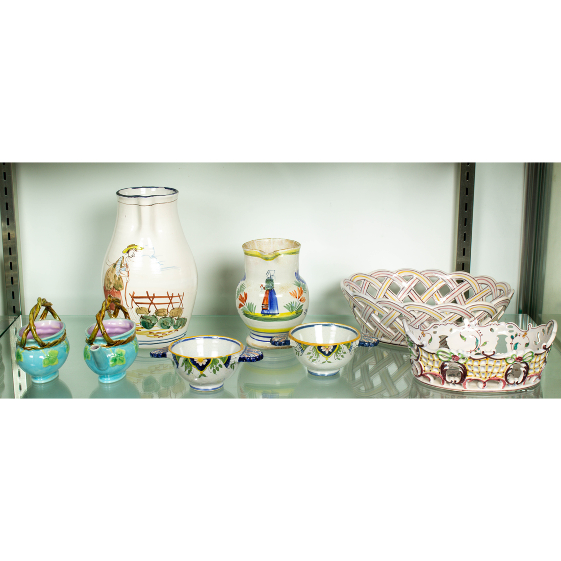 ONE SHELF OF FRENCH QUIMPER AND