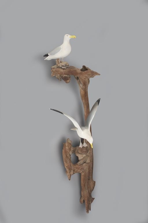ONE-THIRD-SIZE GULL PAIR ON