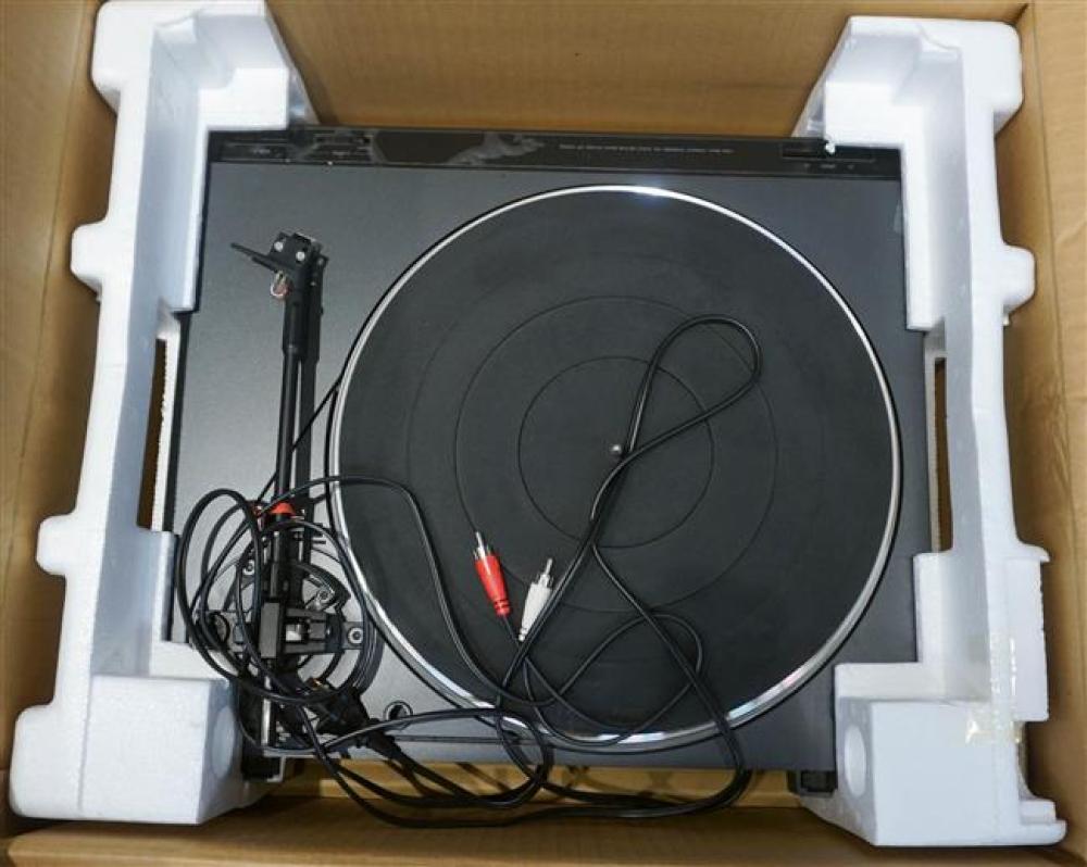 ONKYO CP-1100A TURNTABLEOnkyo
