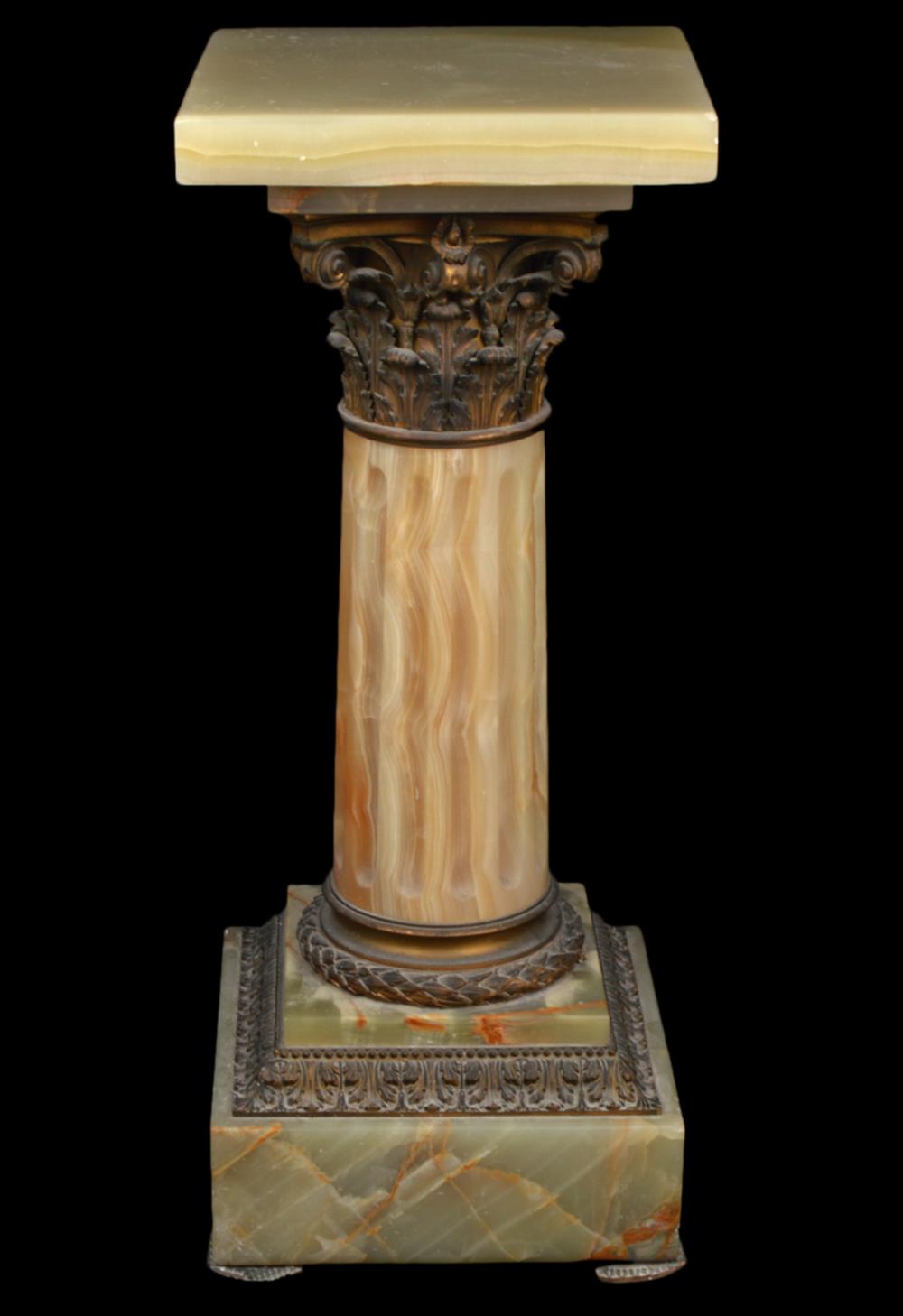 ONYX BRONZE MOUNTED PEDESTALGreen