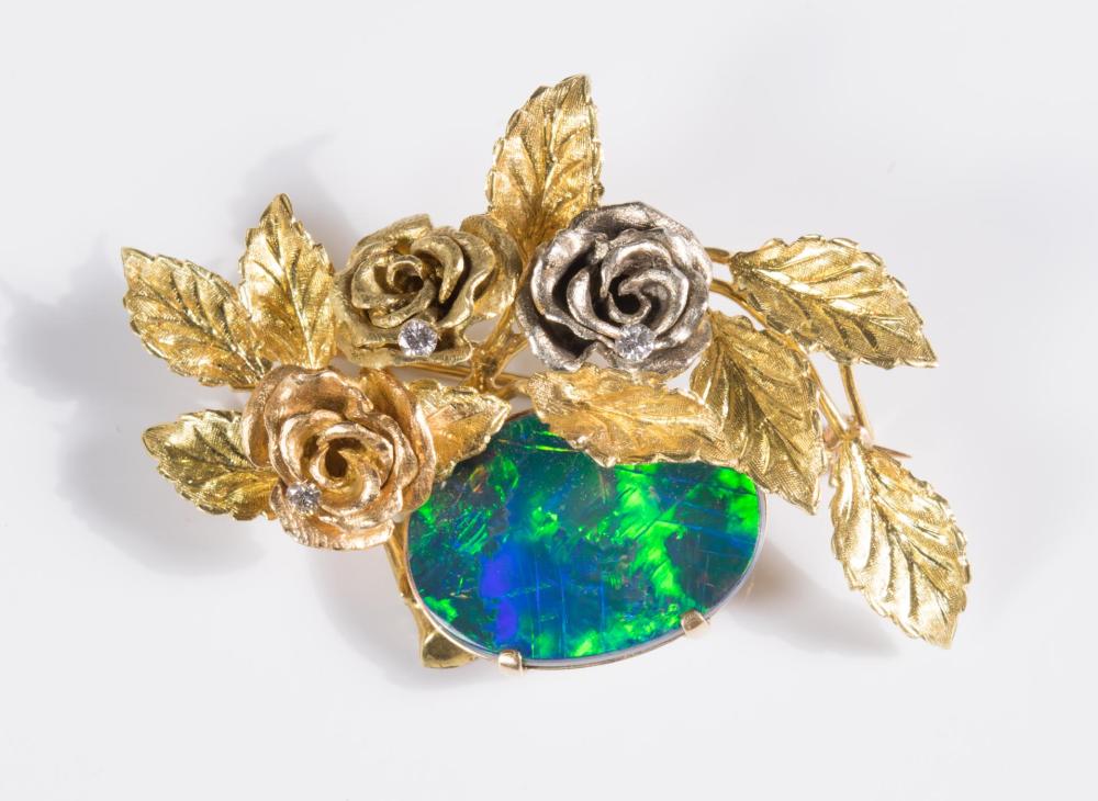 OPAL DOUBLET, DIAMOND AND GOLD