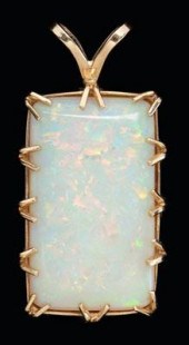Opal pendant, rectangular tabl