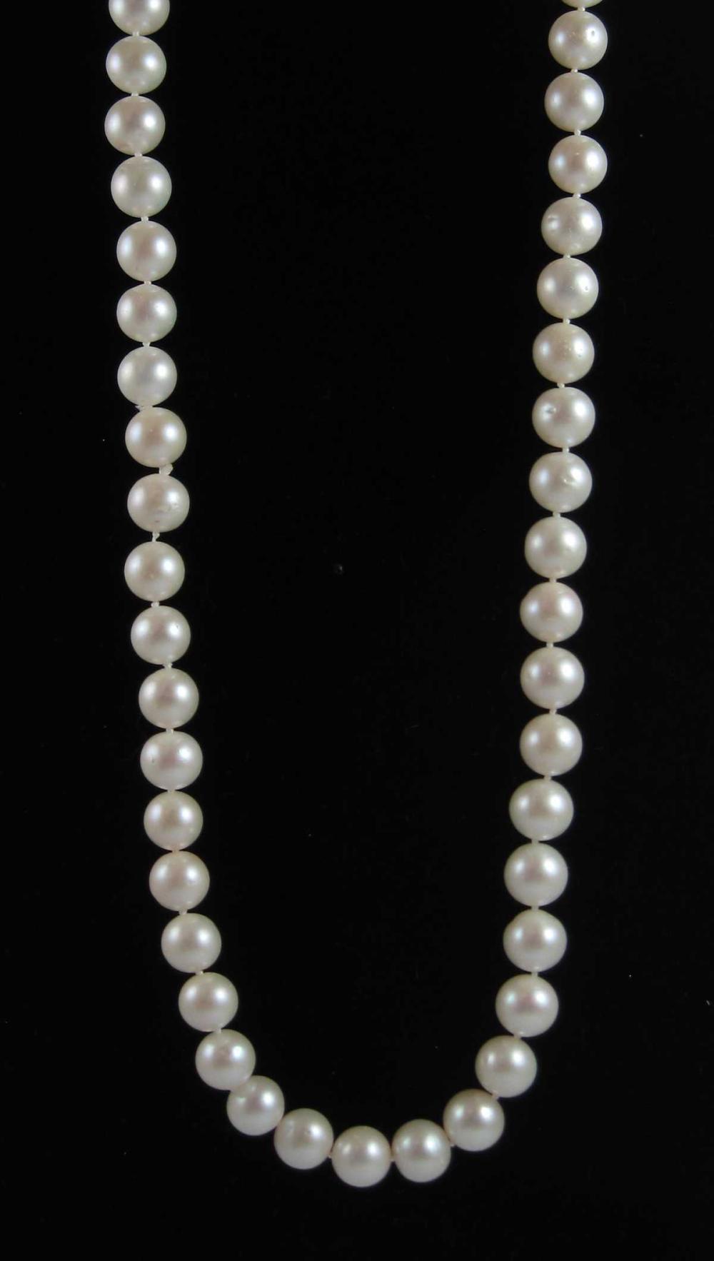 OPERA LENGTH FRESHWATER WHITE PEARL