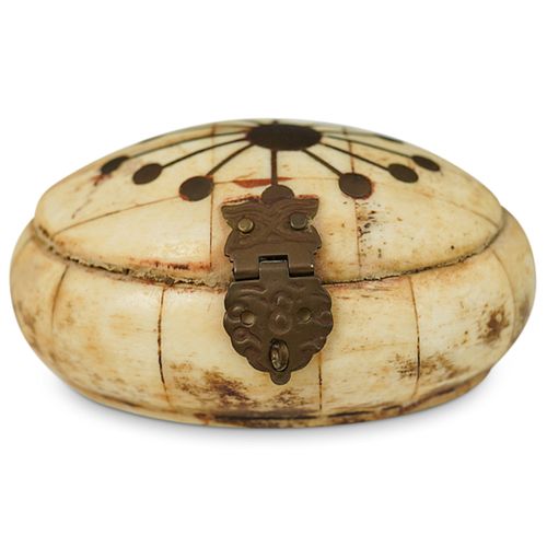 ORIENTAL CARVED BONE TRINKET