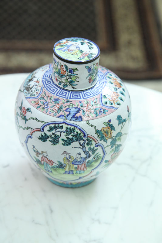 ORIENTAL COVERED VASE. White