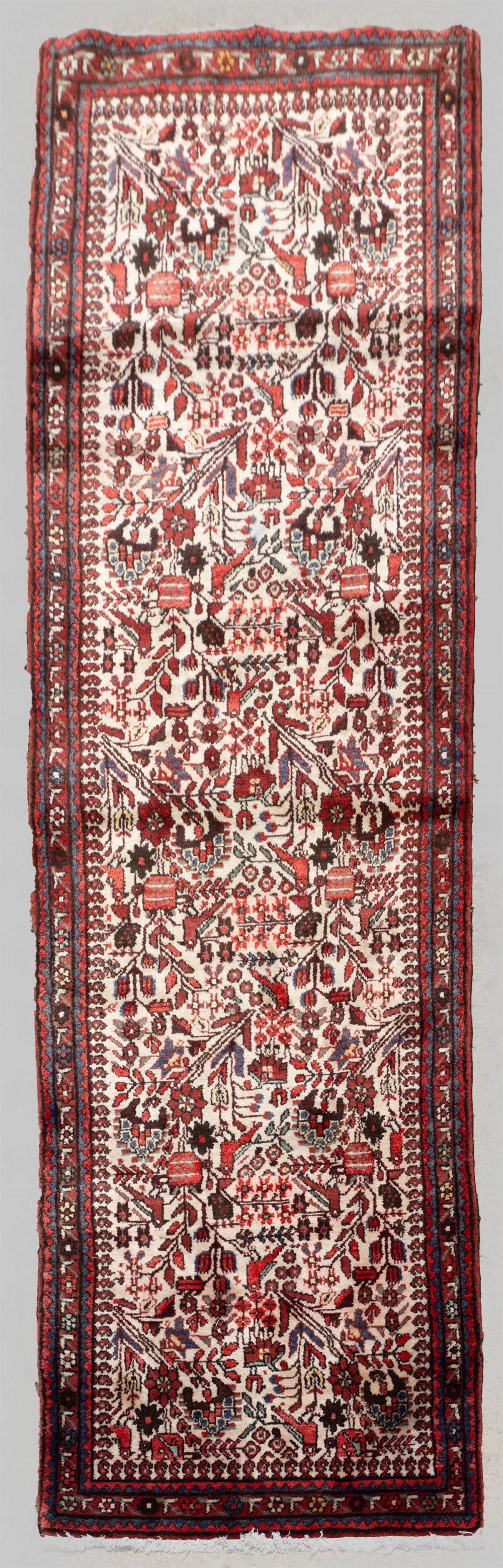 ORIENTAL FLORAL PATTERN WITH