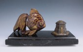 ORIENTAL GOLDFISH MOTIF FIGURA