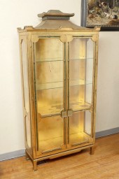 ORIENTAL PAGODA STYLE DISPLAY/