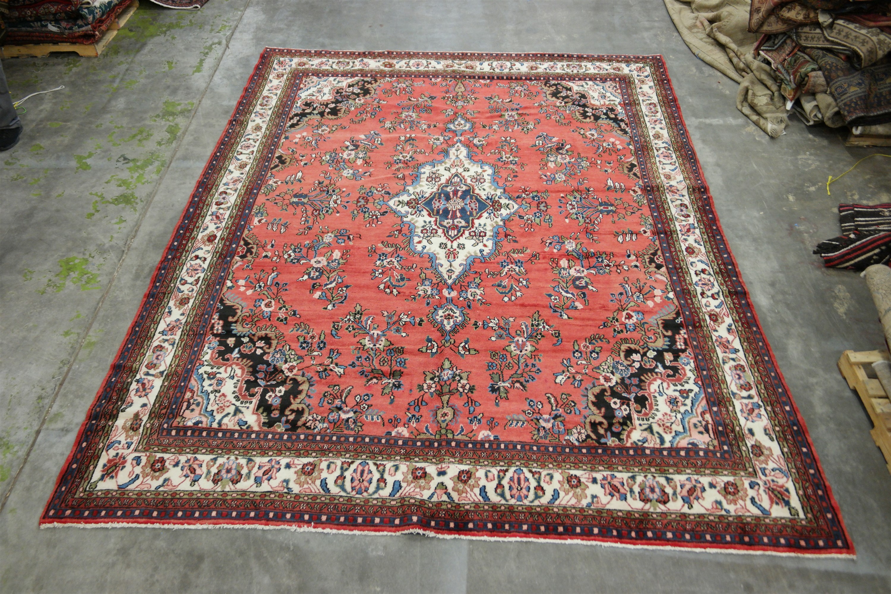 ORIENTAL RUG 10'5" X 13'6"