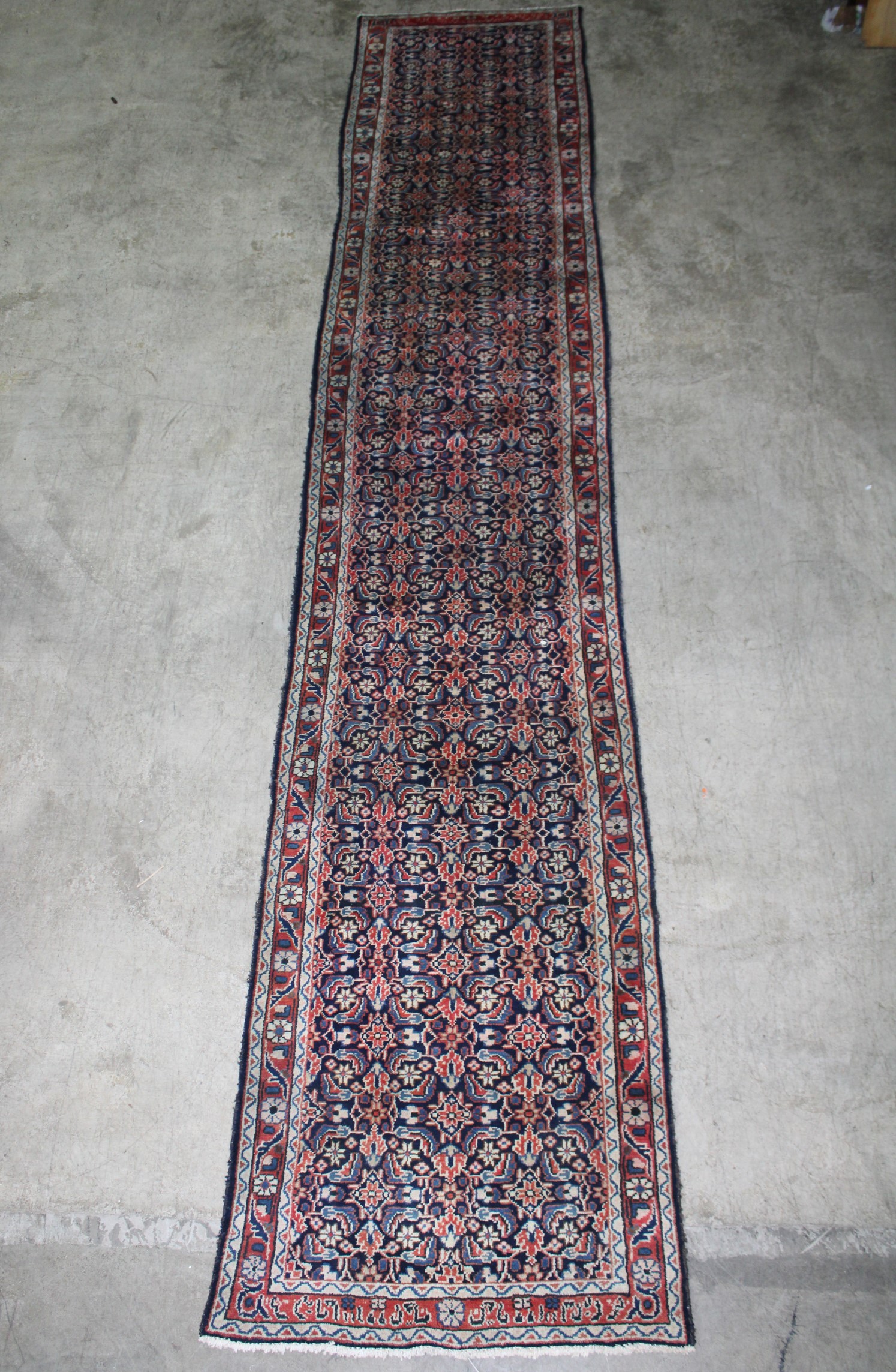 ORIENTAL RUG 3' X 16'10" HAMEDAN