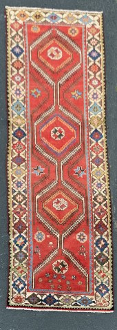 ORIENTAL RUG 3'3" X 9'10" AFSH