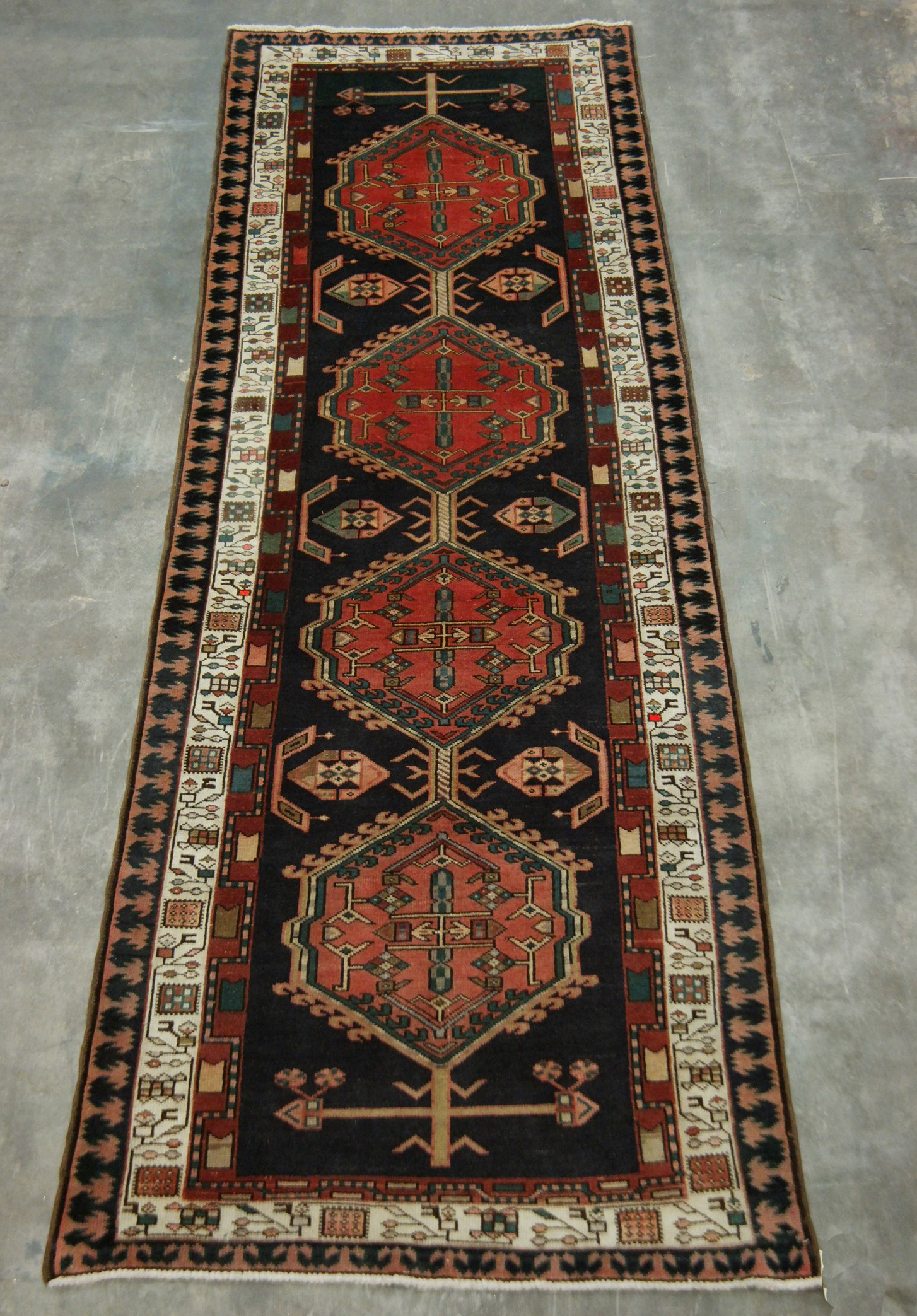 ORIENTAL RUG  3'6" X 10'9"