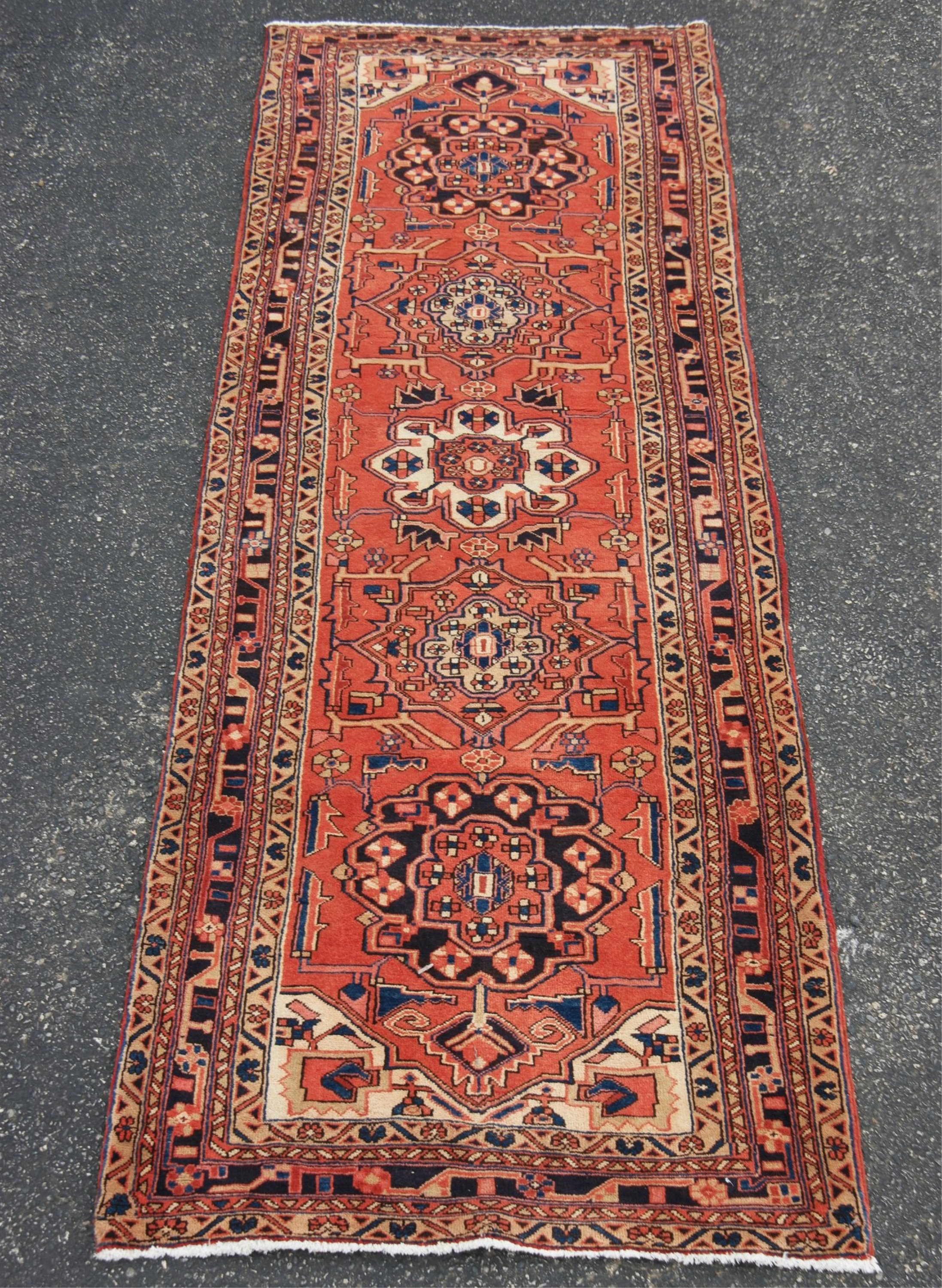 ORIENTAL RUG 3'8" X11' HERIZ