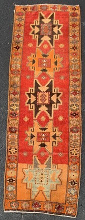 ORIENTAL RUG 3'9" X 11'6" ANAT