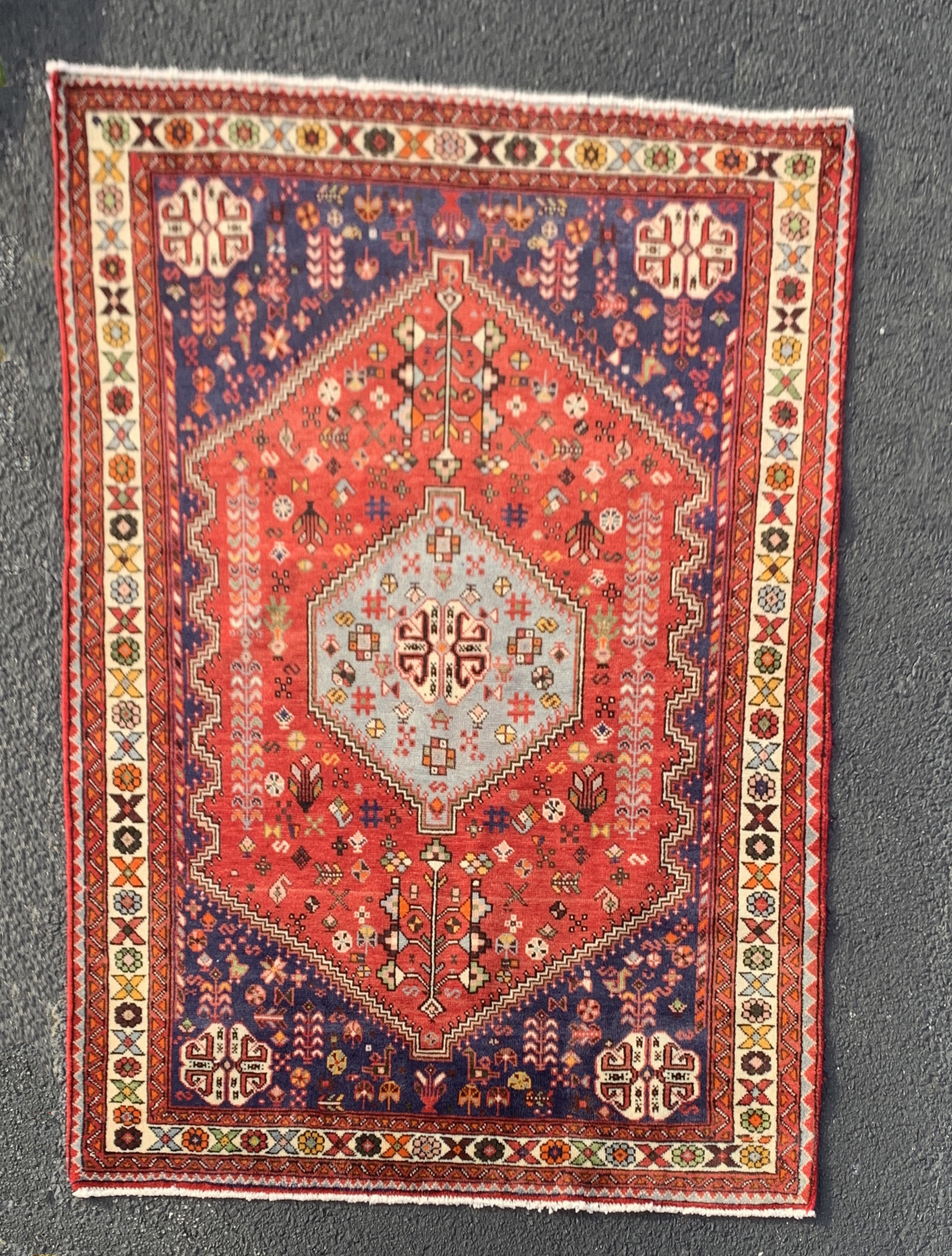 ORIENTAL RUG 4'7" X 6'2" ABADEH