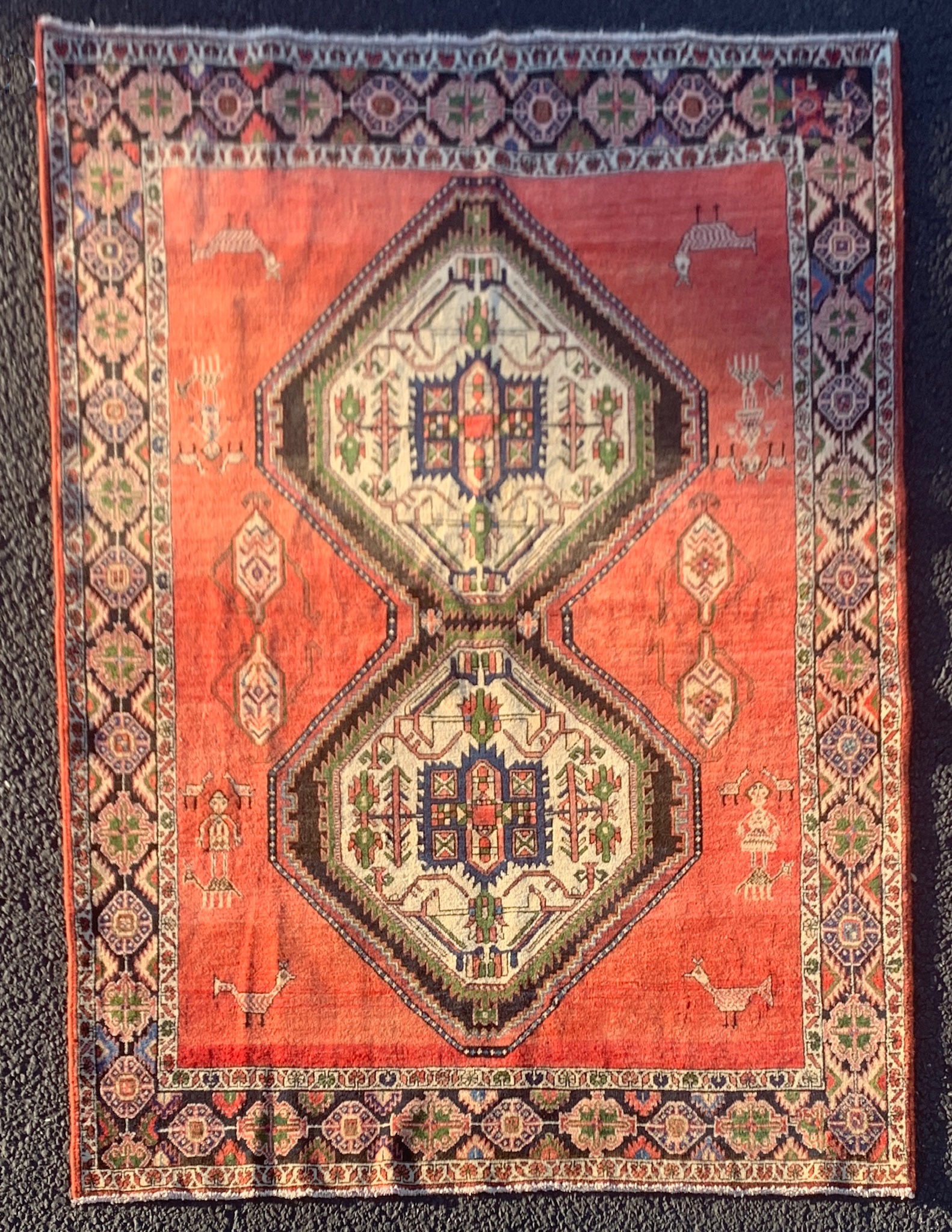 ORIENTAL RUG 5' X 6'6" AFSHAR