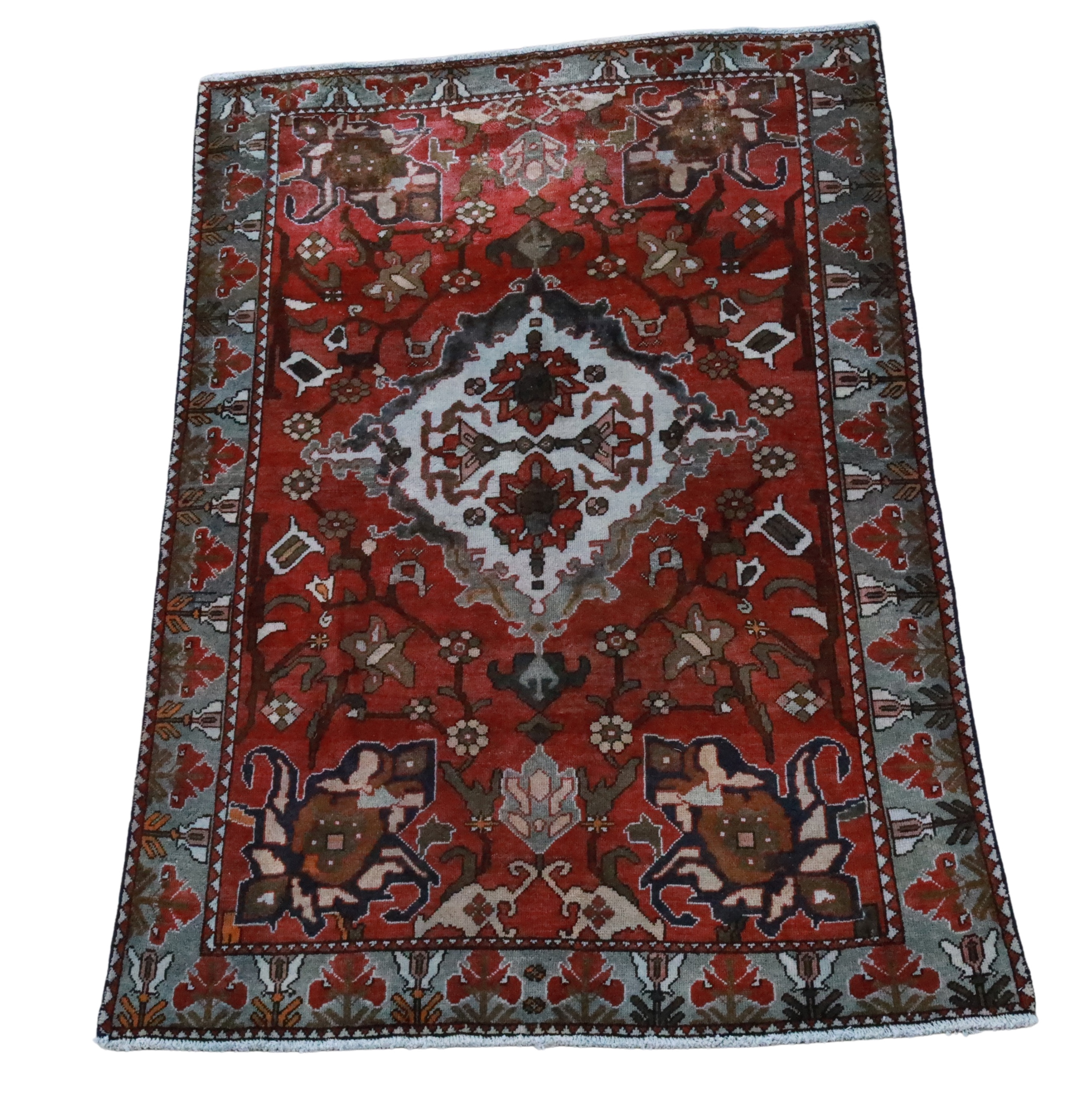 ORIENTAL RUG 5' X 7'3" BAKHTIARI