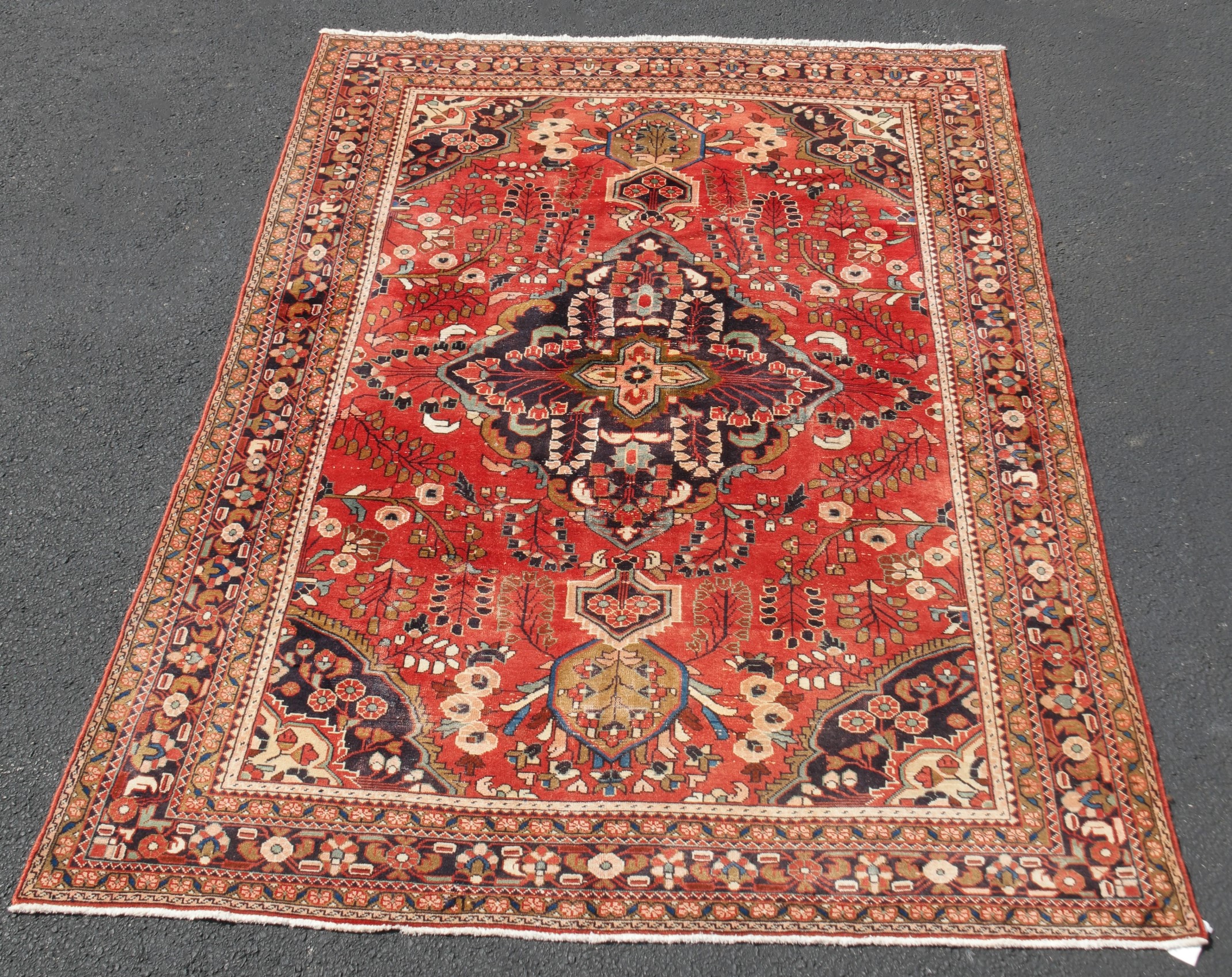 ORIENTAL RUG 7'2" X 10'2" LILIHAN