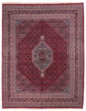 ORIENTAL RUG: BIDJAR DESIGN 9’