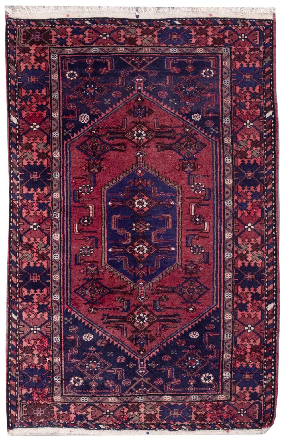 ORIENTAL RUG: HAMADAN 4'1" X