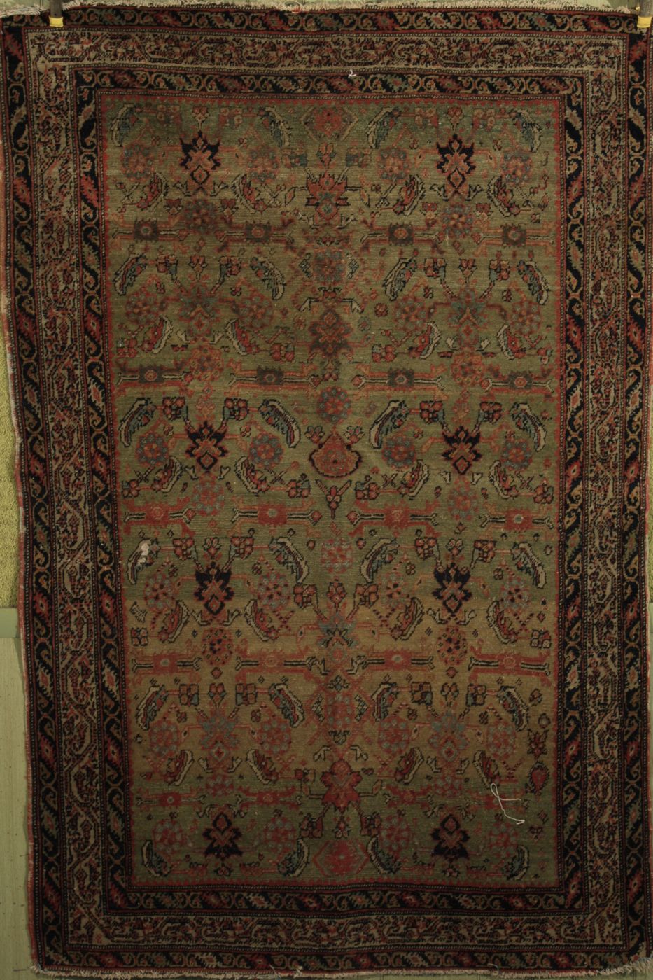 ORIENTAL RUG: HAMADAN4'4 x 6'7''