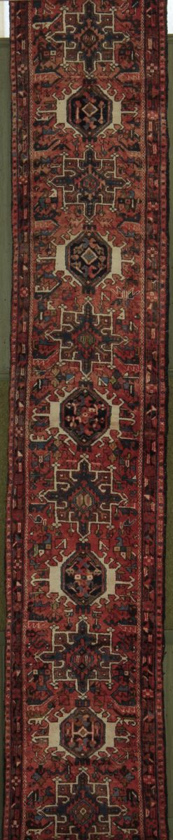 ORIENTAL RUG: KARAJA RUNNER2'5 x