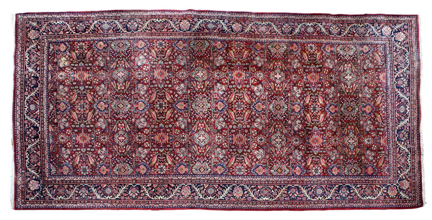 ORIENTAL RUG: MAHAL10'5 x 20'3''