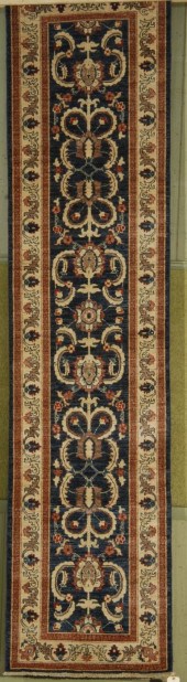 ORIENTAL RUG: PERSIAN DESIGN R