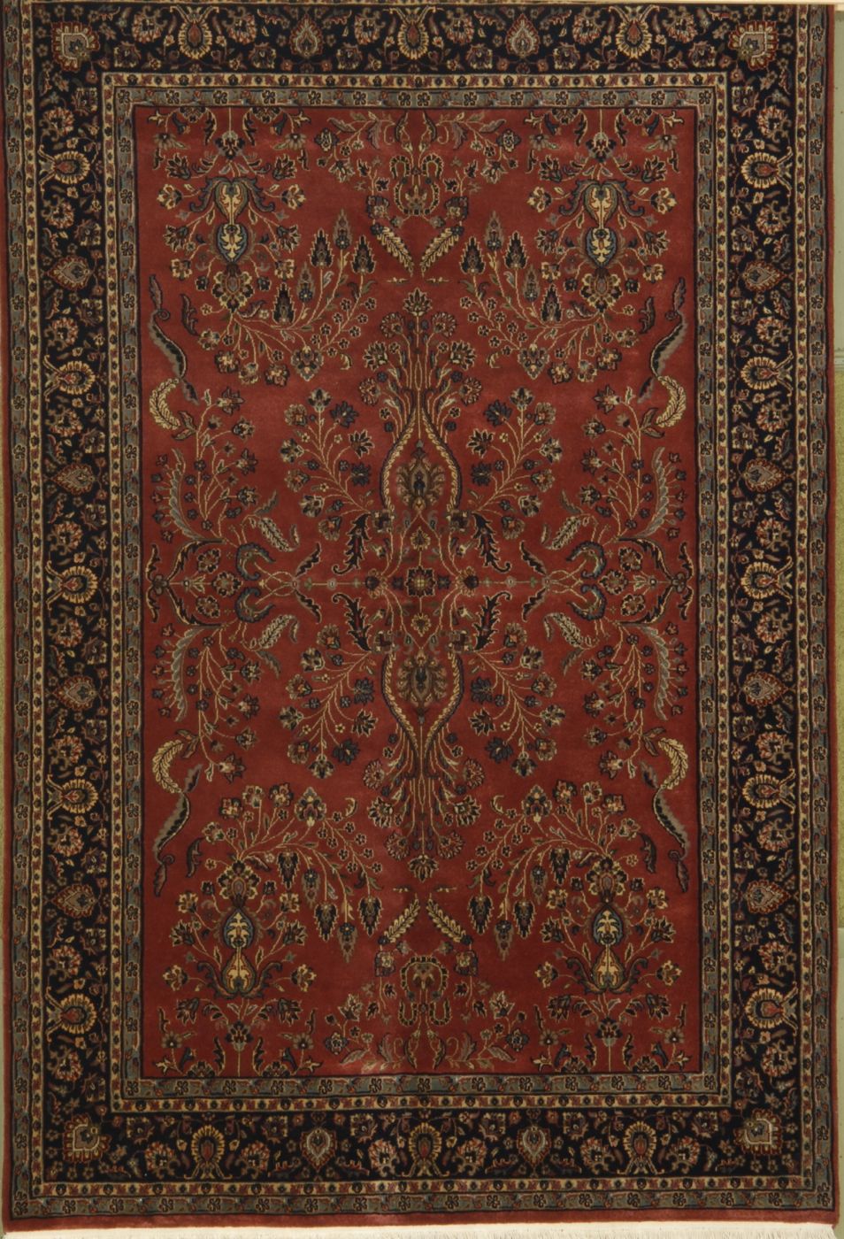 ORIENTAL RUG: SAROUK DESIGN5'8 x
