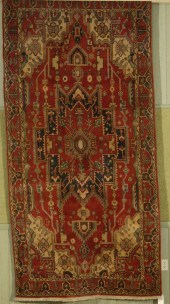 ORIENTAL RUG: TRIBAL PERSIAN5'