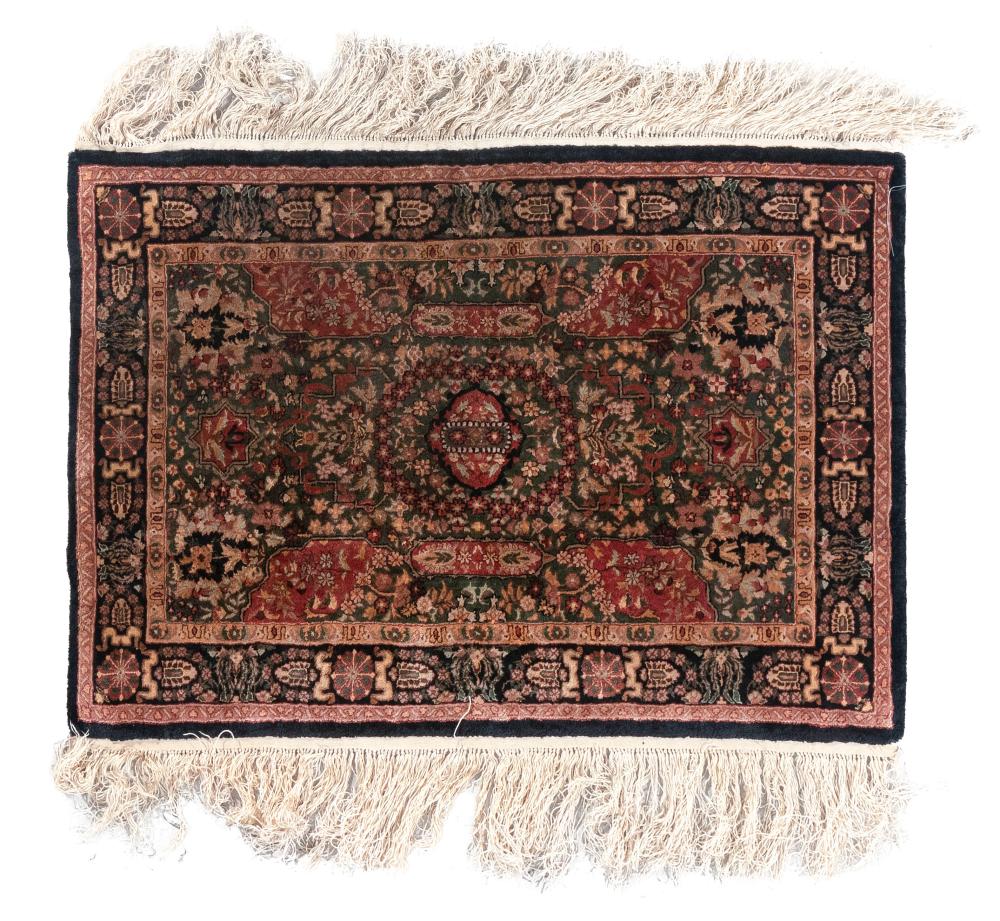 ORIENTAL RUG: TURKISH MAT 2'2" X