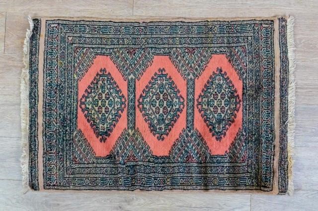 ORIENTAL RUGOriental Rug - Pink