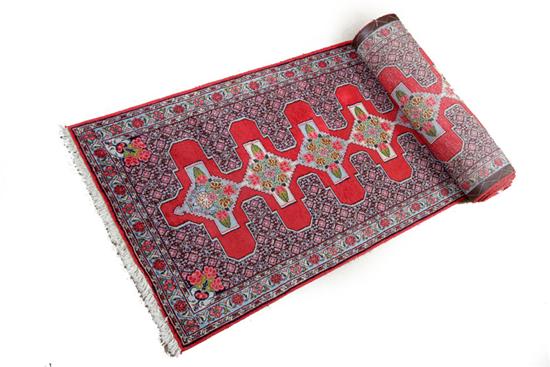 ORIENTAL RUNNER.  Late 20th