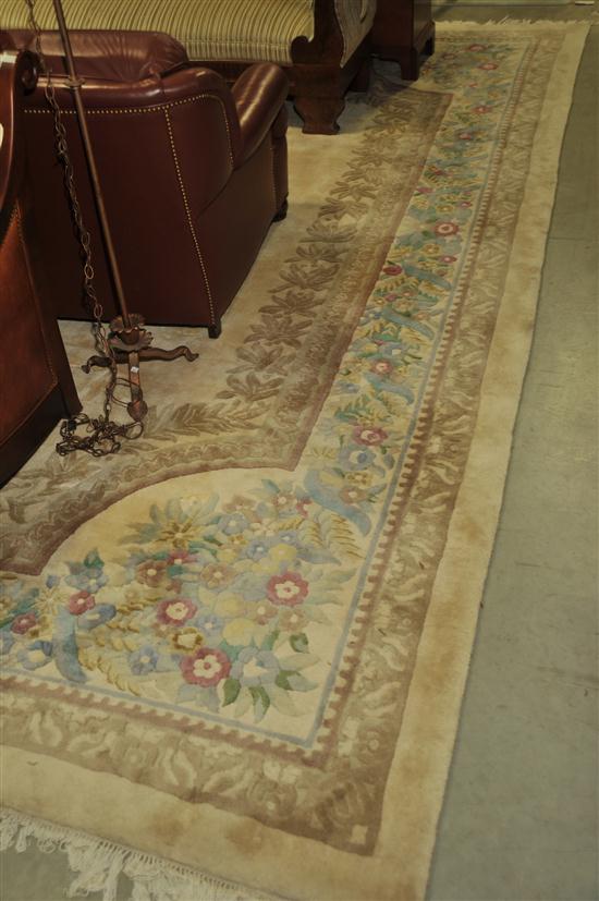 ORIENTAL STYLE RUG. Room size rug