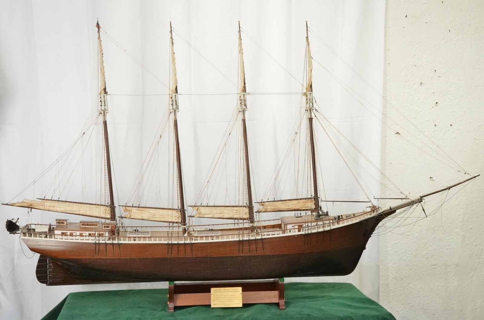 ORIGINAL 1:48 SCALE HELEN BARNET