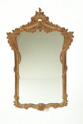 ORNATE GILT FRAMED MIRROR  Pro