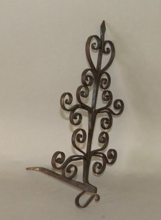 ORNATE WROUGHT IRON LAMP HOOK