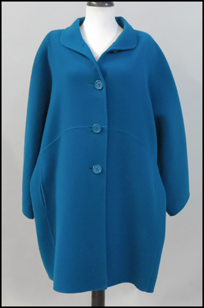 OSCAR DE LA RENTA BLUE WOOL COAT.