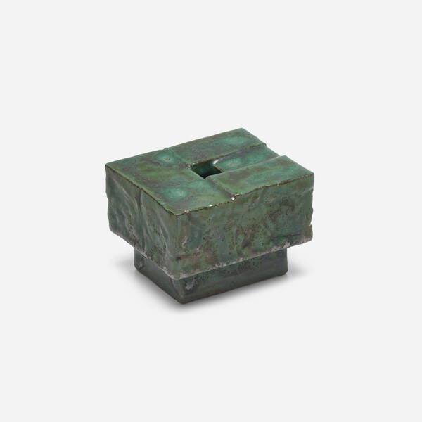 Otto  Natzler. Rectangular form