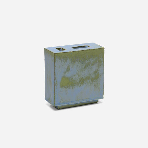 Otto  Natzler. Rectangular monolith