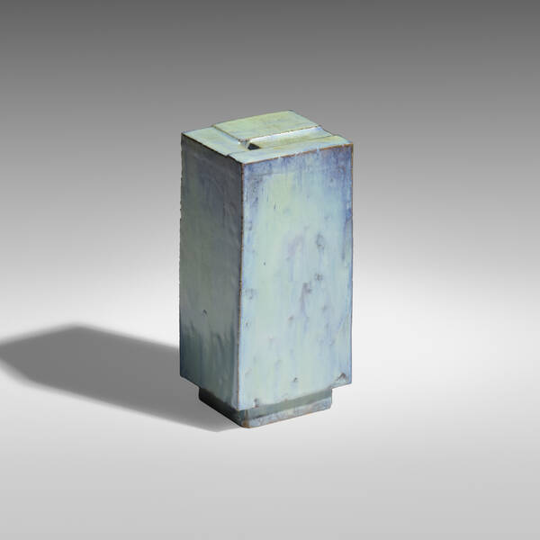 Otto  Natzler. Rectangular monolith