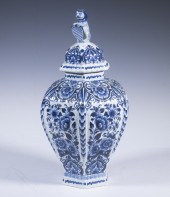 OUD DELFT LIDDED JAR Dutch Blu