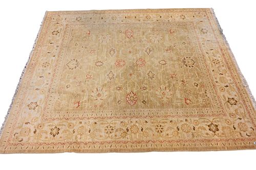 OUSHAK ORIENTAL CARPETOushak