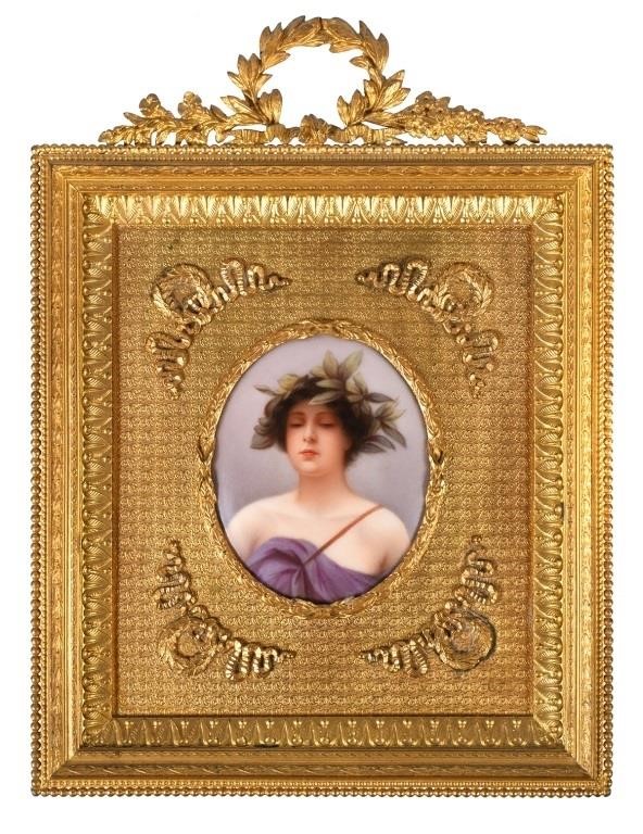 OVAL PORCELAIN PLAQUE OF